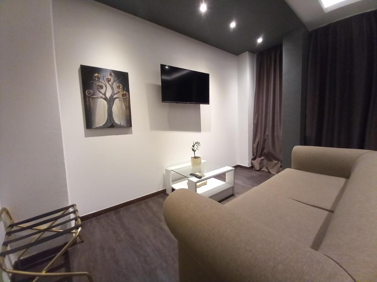 Filippos Downtown - 2Br Lux Apartment - Tsimiski Ladadika - Explore Center By Foot - Close To Aristotelous Square Салоники Экстерьер фото